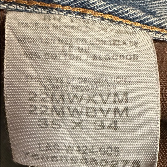 Men's Twenty X Jeans Denim. Have a few stains and loose patched loop . - Picture 6 of 7